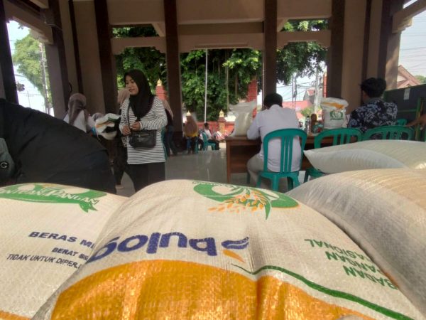 Antusias KPM Desa Sidoharjo Dalam Penyaluran Bansos